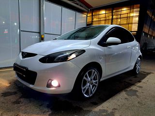 Mazda 2 2008-thumb-19