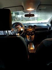 Mazda 2 2008-thumb-22