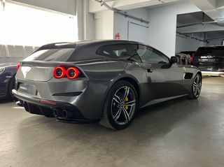 Ferrari GTC4Lusso 2019 6.3 V12-thumb-2