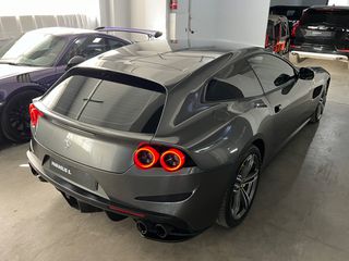 Ferrari GTC4Lusso 2019 6.3 V12-thumb-7