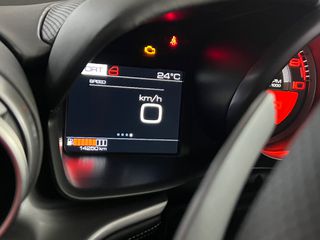 Ferrari GTC4Lusso 2019 6.3 V12-thumb-40