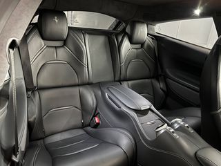 Ferrari GTC4Lusso 2019 6.3 V12-thumb-28