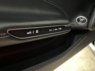 Ferrari GTC4Lusso 2019 6.3 V12-thumb-42
