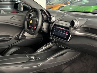 Ferrari GTC4Lusso 2019 6.3 V12-thumb-44
