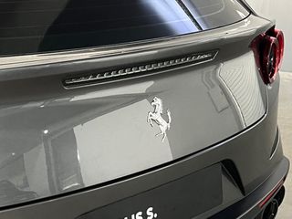 Ferrari GTC4Lusso 2019 6.3 V12-thumb-15