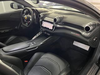 Ferrari GTC4Lusso 2019 6.3 V12-thumb-24