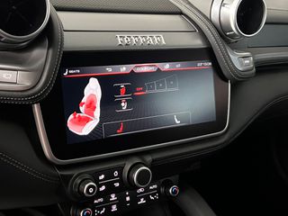 Ferrari GTC4Lusso 2019 6.3 V12-thumb-30