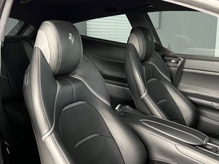 Ferrari GTC4Lusso 2019 6.3 V12-thumb-38