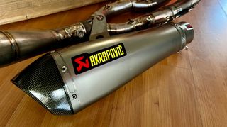 AKRAPOVIC Evolution S1000RR-thumb-1