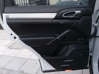 Porsche Cayenne 2015 CAYENNE S HYBRID-thumb-50