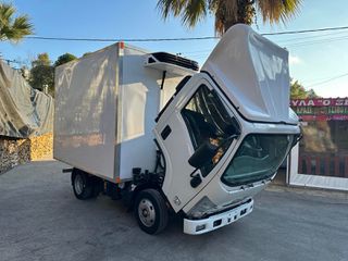 Ψυγείο Isuzu 2019 MI 21-thumb-36