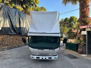 Ψυγείο Isuzu 2019 MI 21-thumb-37
