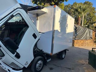Ψυγείο Isuzu 2019 MI 21-thumb-38