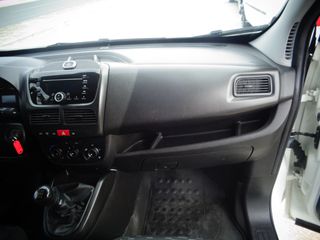 Κλούβα Opel 2017 COMBO * 1.6cc * DIESEL * EURO6 * ΠΛΑΪΝΗ ΠΟΡΤΑ-thumb-12