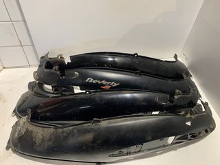 ΠΛΑΣΤΙΚΑ ΟΥΡΑΣ PIAGGIO BEVERLY 125/200/250 *MOTO LEADER PARTS*