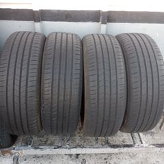 4 Ελαστικά 215/60R17 Kumho DOT (1023)!! Σέ άριστη κατάσταση 150€