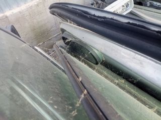 ΔΕΞΙΟΣ ΚΑΘΡΕΠΤΗΣ HYUNDAI ELANTRA