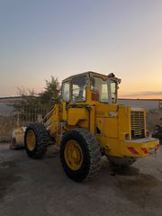Φορτωτής Με Λάστιχα CAT 1986 910-thumb-1