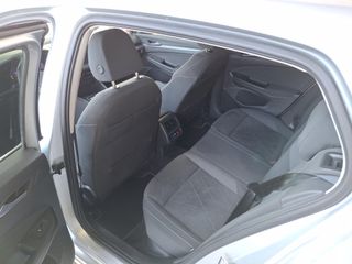 Volkswagen Golf 2021 8   1.5 e tsi-thumb-5