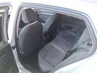 Volkswagen Golf 2021 8   1.5 e tsi-thumb-6