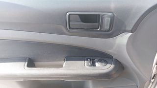 Ford Focus 2008-thumb-17