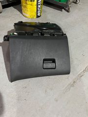 Ντουλαπάκι Opel Astra J 09-18