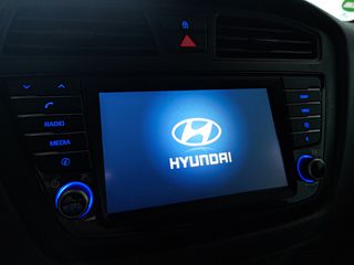 Hyundai i 20 2018 1.0 TGDI YES! Plus 120hp *Panorama*Navigation*Camera-thumb-53