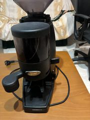 La San Marco SM 92/Τ Μύλος Άλεσης Καφέ με Δοσομετρητή 350W και Χωρητικότητα Xοάνης 1.35kg Black