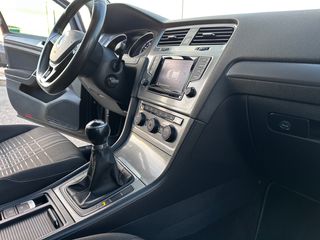 Volkswagen Golf 2015 1.6 TDI BLUEMOTION-thumb-20