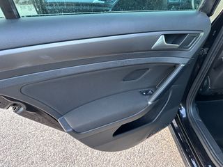 Volkswagen Golf 2015 1.6 TDI BLUEMOTION-thumb-26