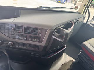 Volvo 2018 FH 4 500 με λίγα χιλιόμετρα-thumb-11