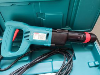 Makita Κρουστικό Κατεδαφιστικό Ρεύματος 550W με SDS Plus MADE IN JAPAN