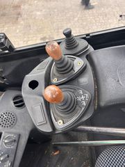 Linde 2012 H30D-01-thumb-15