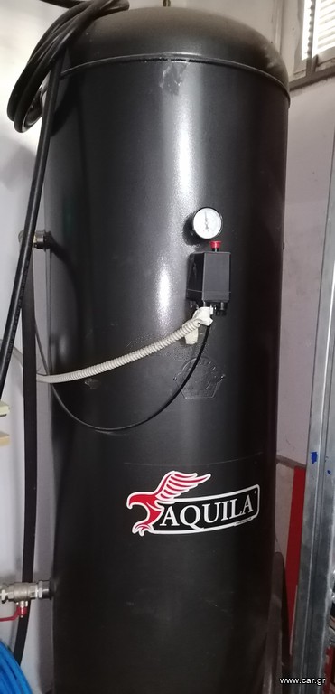 Συγκρότημα με κάθετο αεροφυλάκιο 500lt, μηχανή , πίνακα και κεφαλή 5,5hp