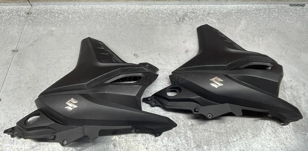 Suzuki DL 650 '21-'23, Καπάκι δεξί (δυο τεμάχια)