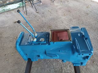 Τρακτέρ Ford 1970 3000-thumb-1