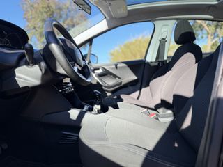 Peugeot 208 2017 1.2 Vti 12V Active Navi Sunroof-thumb-43