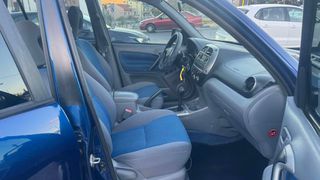 Toyota RAV 4 2004 AUTO COPA CAR-thumb-12