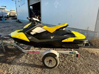 Sea-Doo 2016 SPARK 2UP BRP-thumb-1