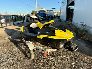 Sea-Doo 2016 SPARK 2UP BRP-thumb-2