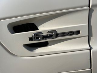 Mercedes-Benz SL 63 AMG 2009 IWC  EDITION 1/200-thumb-11