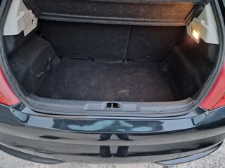 Peugeot 207 2010-thumb-18