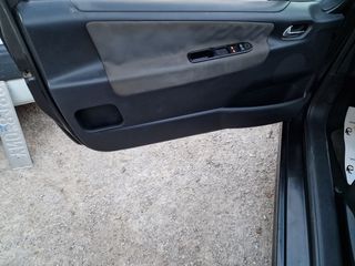Peugeot 207 2010-thumb-8