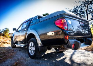 Mitsubishi 2011 L200