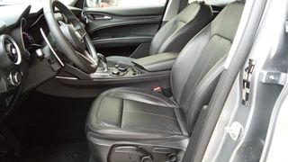 Alfa Romeo Stelvio 2019 Q4 210hp AT diesel Super 4X4-thumb-9