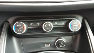 Alfa Romeo Stelvio 2019 Q4 210hp AT diesel Super 4X4-thumb-14