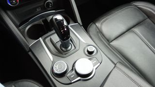 Alfa Romeo Stelvio 2019 Q4 210hp AT diesel Super 4X4-thumb-22