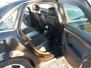 Audi A4 2002 1.6-thumb-9