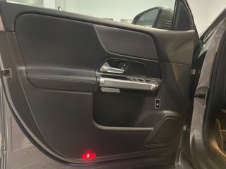 Mercedes-Benz GLB 200 2020 Ελληνικής Αντιπροσωπείας/Progressive+Advantage Package-thumb-54
