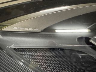 Porsche Macan Led headlight left-thumb-2